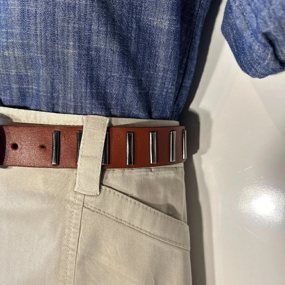 Brown leather belt SZ M Pewter silver grommet details essential old money